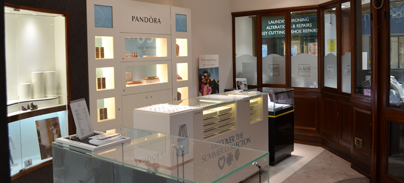 PalaJewellers_Instore2_800x363
